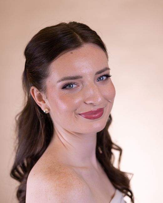 Studio portrait, soft warm light — bridal makeup by Anja Zander, Amsterdam