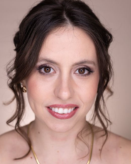 Romantic waves and hair jewellery — bridal makeup by Anja Zander, Amsterdam