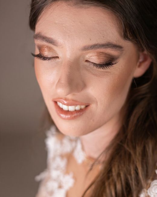 Soft glam makeup and long bridal waves — bridal makeup by Anja Zander, Amsterdam